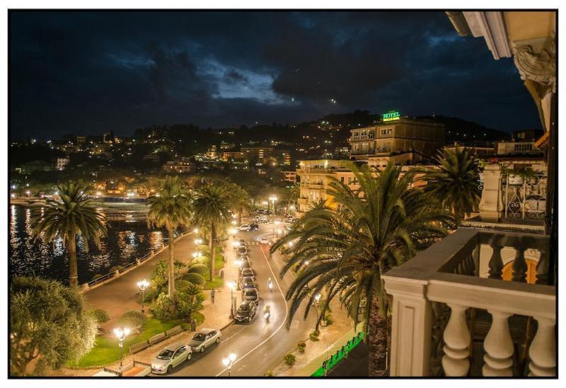 ראפאלו Hotel Vesuvio מראה חיצוני תמונה